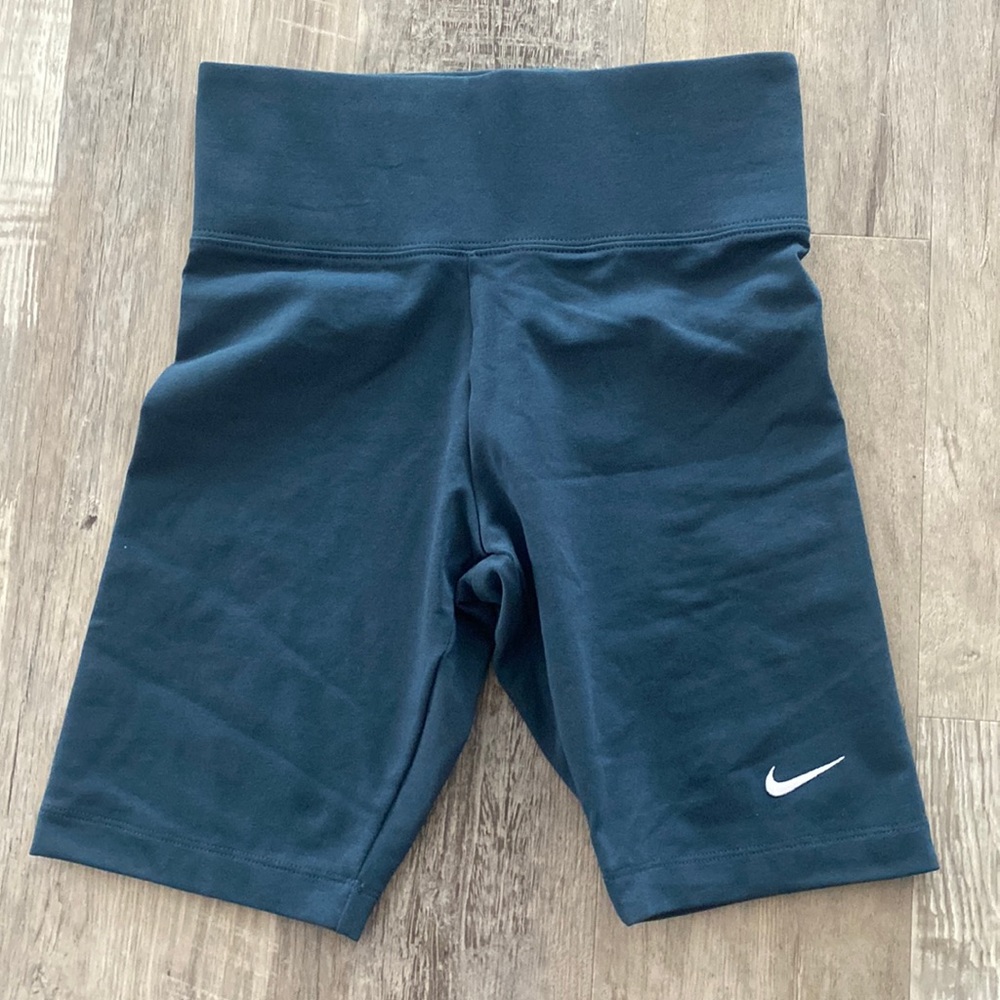 Nike Tight Fit Bike shorts  size xs